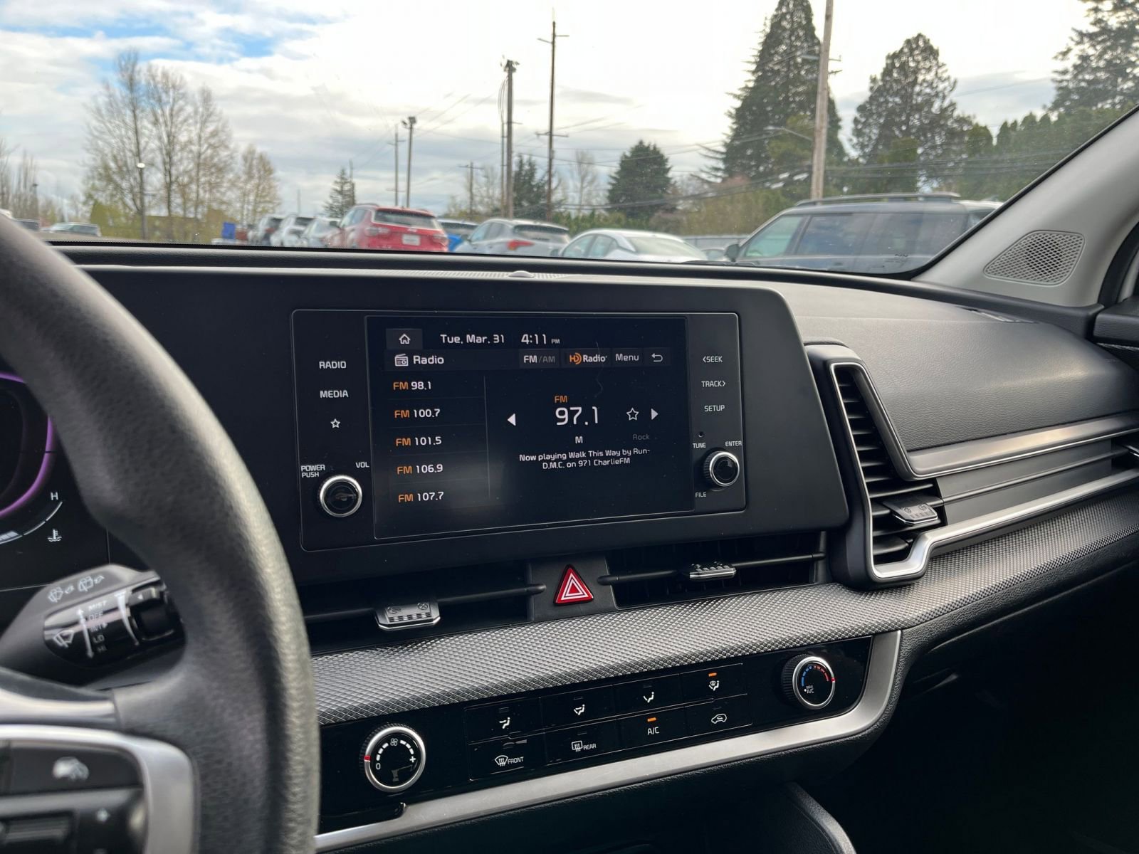 Used 2024 Kia Sportage LX image 20