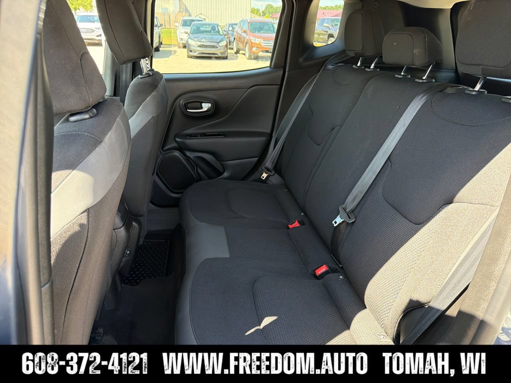 Used 2020 Jeep Renegade Altitude AWD/4WD image 26