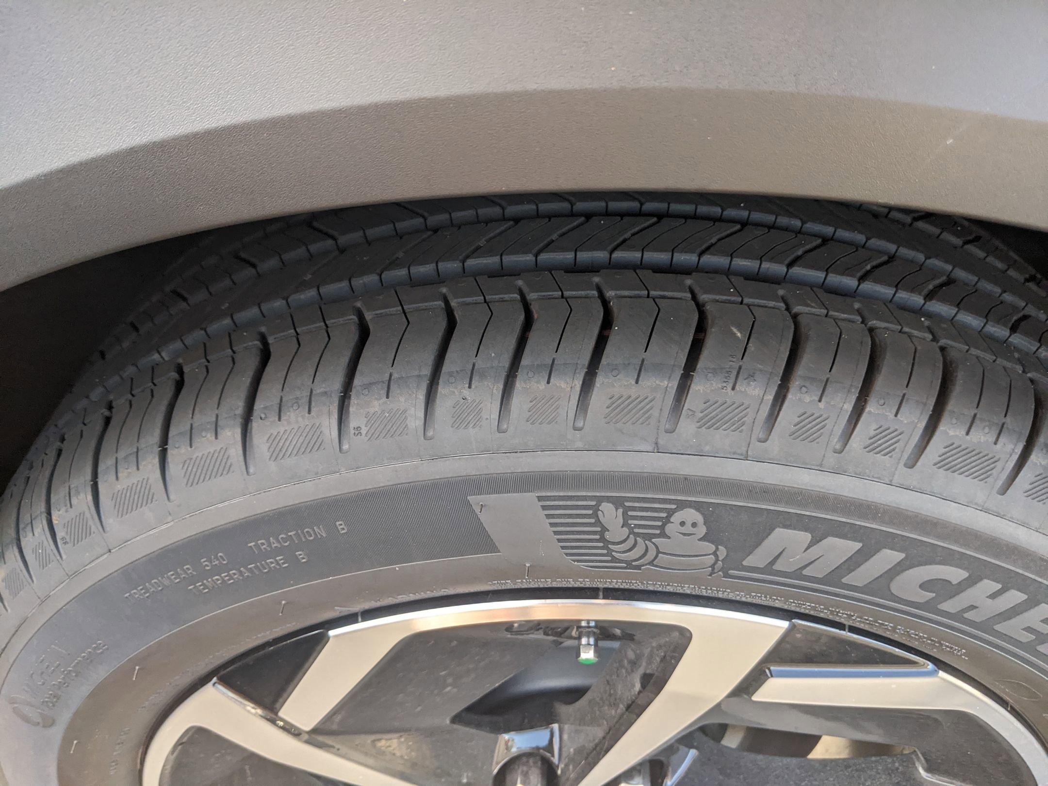 New 2026 Chevrolet Equinox EV LT image 12