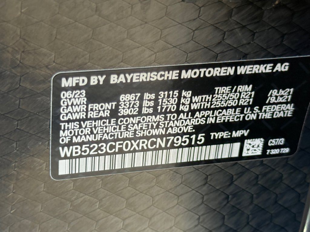 Used 2024 BMW iX xDrive50 w/ Sport Package AWD/4WD image 27