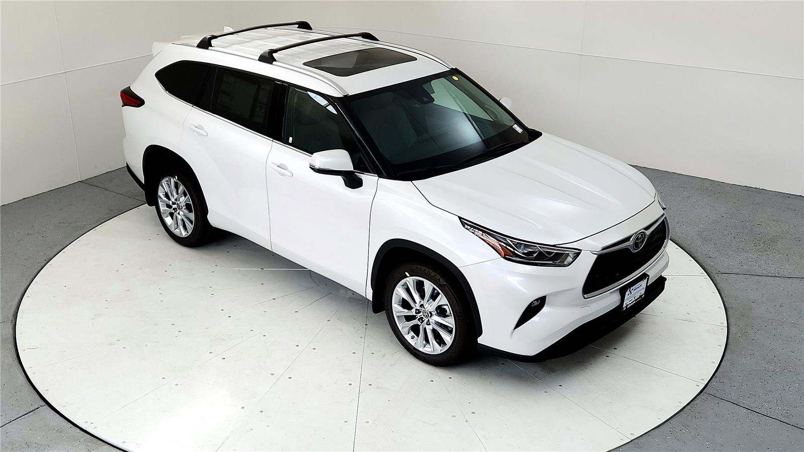Used 2023 Toyota Highlander Limited image 13