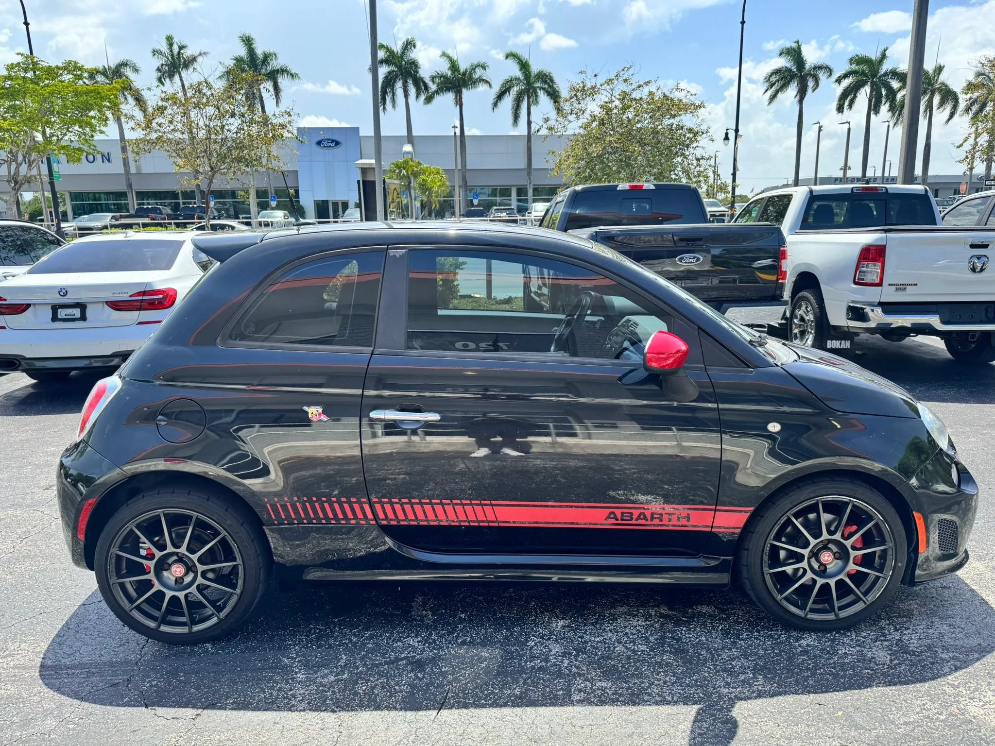 Used 2012 FIAT 500 Abarth w/ Safety & Convenience Pkg FWD image 8