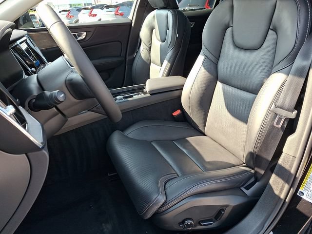 Certified 2024 Volvo V60 B5 Cross Country Ultimate w/ Protection Package Premier AWD/4WD image 14
