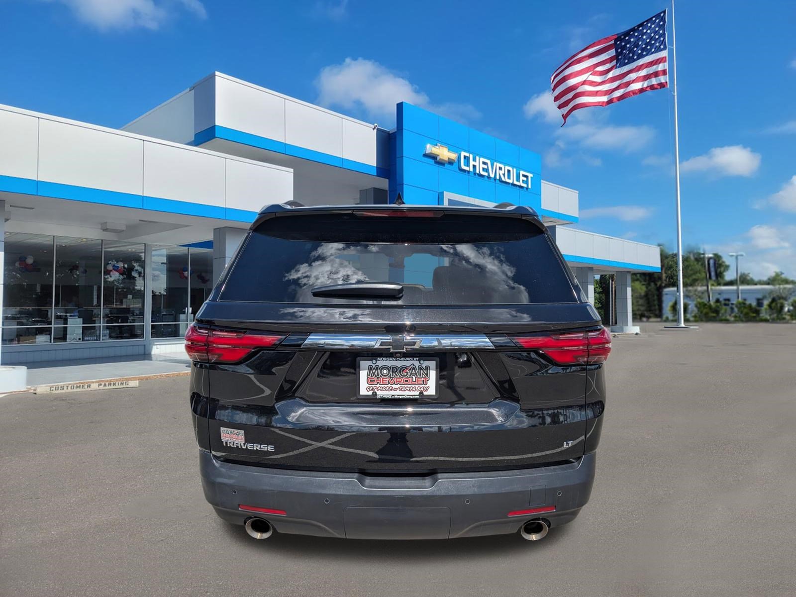 Used 2023 Chevrolet Traverse LT image 5