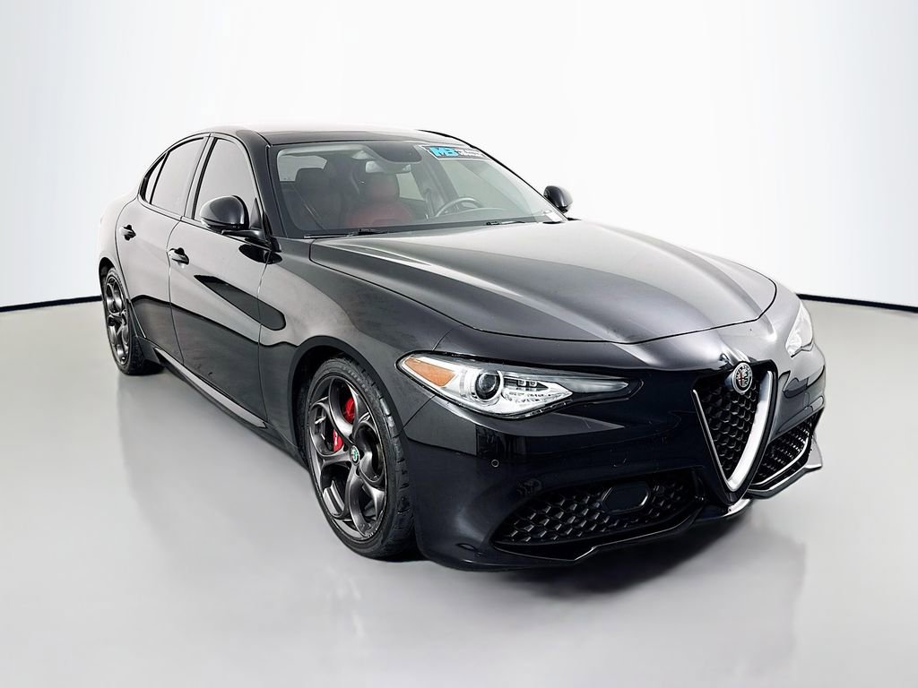 Used 2018 Alfa Romeo Giulia Ti Sport w/ Quick Order Package 22U Sport RWD image 3