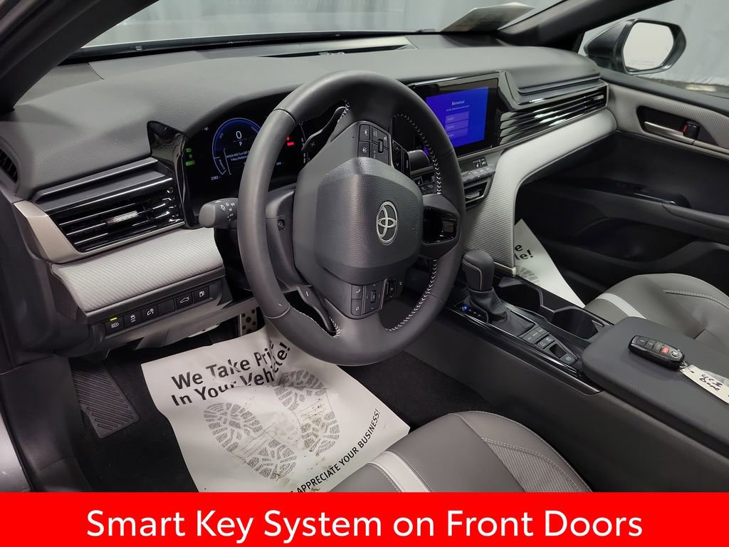 Used 2026 Toyota Camry SE image 13