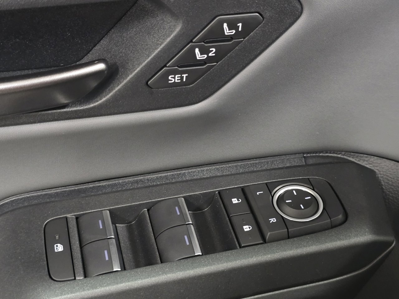 New 2026 Toyota RAV4 XSE image 26