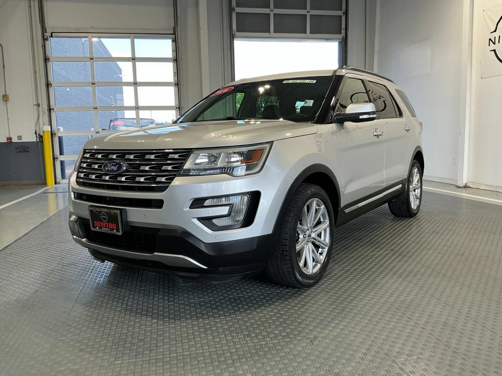 Used 2016 Ford Explorer Limited AWD/4WD image 2