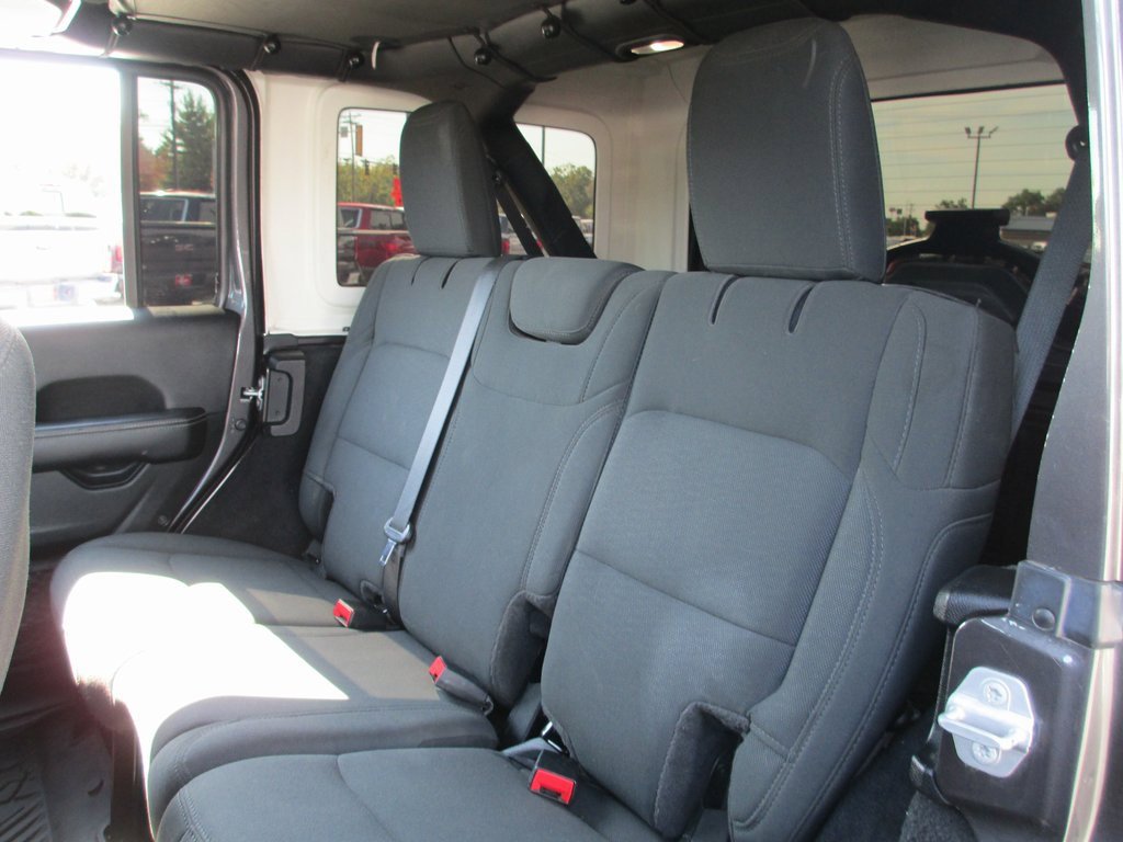 Used 2021 Jeep Wrangler Unlimited Sahara w/ Uconnect 4C Nav & Sound Group image 14