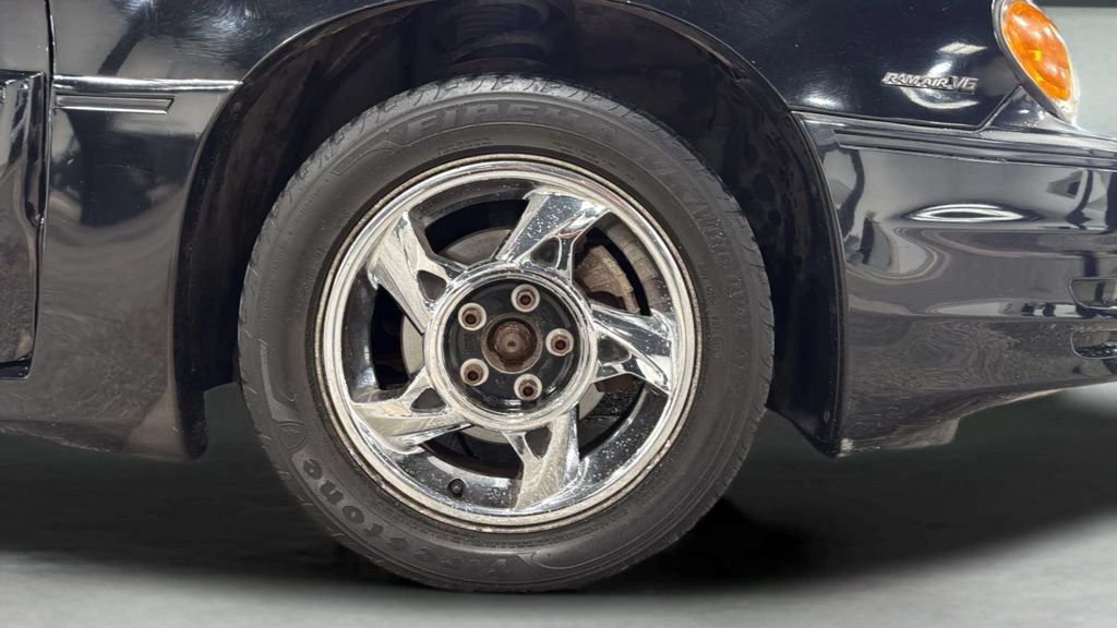 Used 2004 Pontiac Grand Am GT FWD image 30