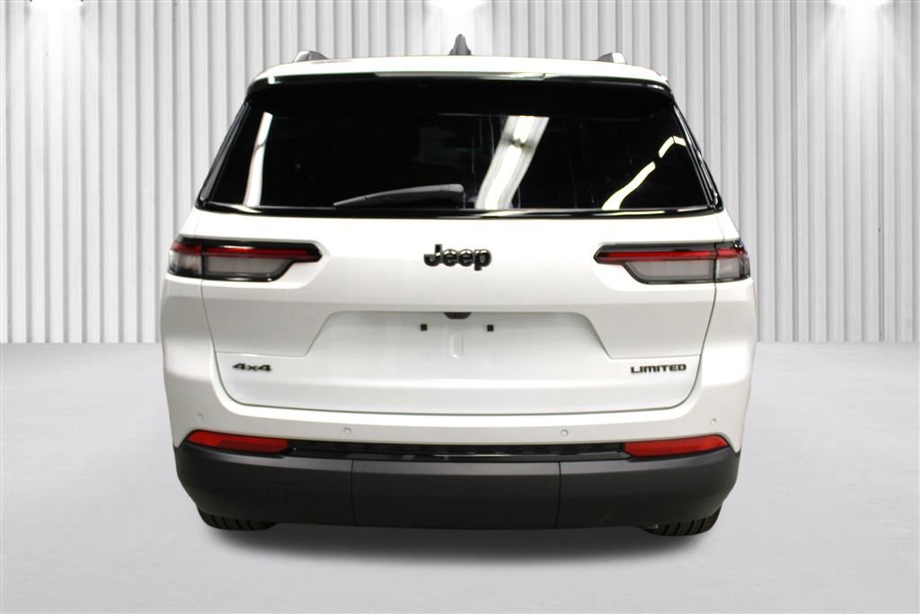 New 2025 Jeep Grand Cherokee L Limited w/ Black Appearance Package image 4