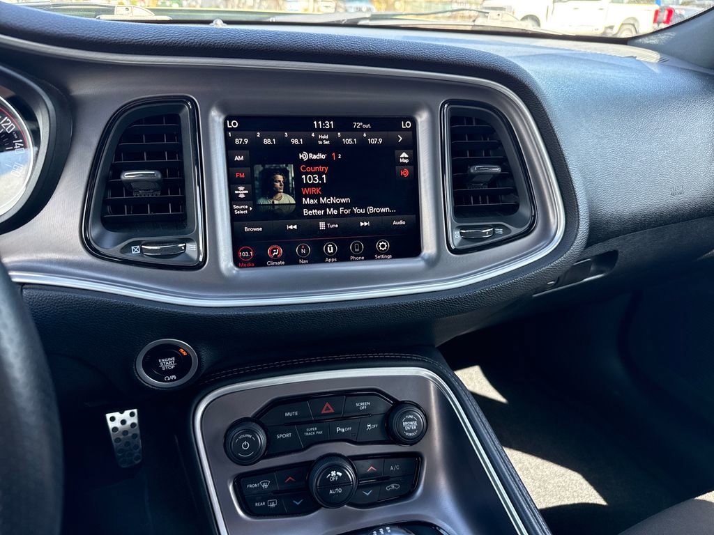 Used 2022 Dodge Challenger R/T w/ Performance Handling Group image 18
