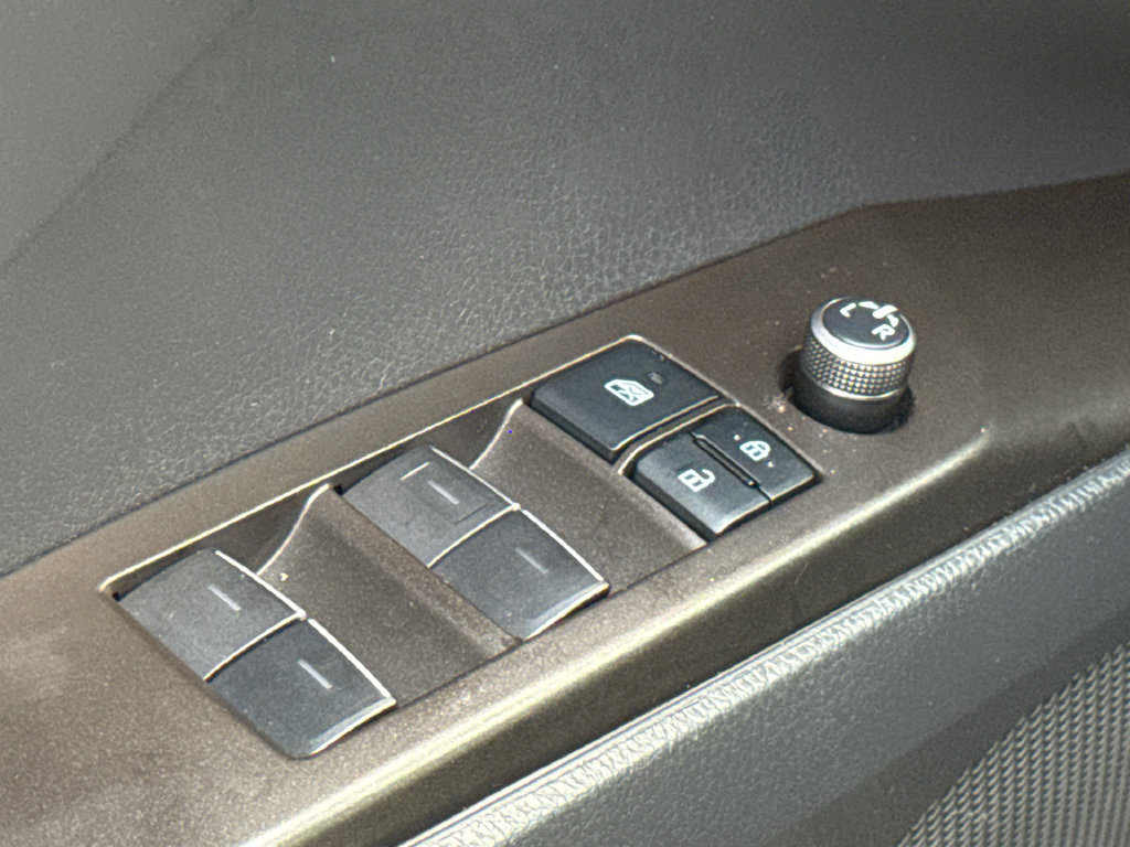 Used 2022 Toyota Camry XSE FWD image 18