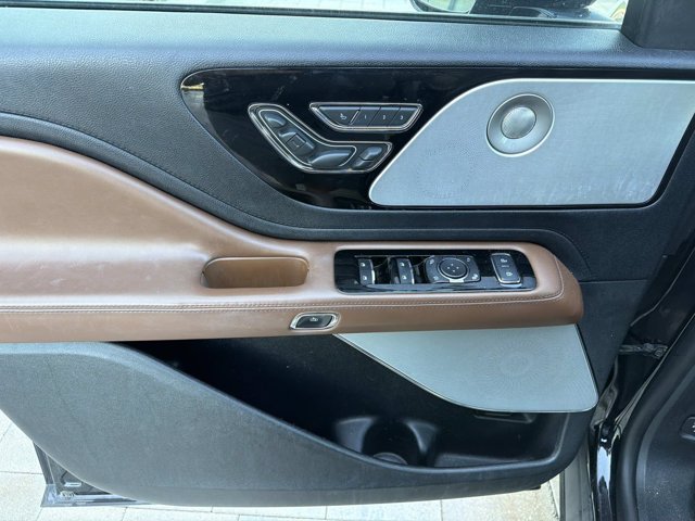 Used 2020 Lincoln Aviator Reserve w/ Equipment Group 202A AWD/4WD image 8