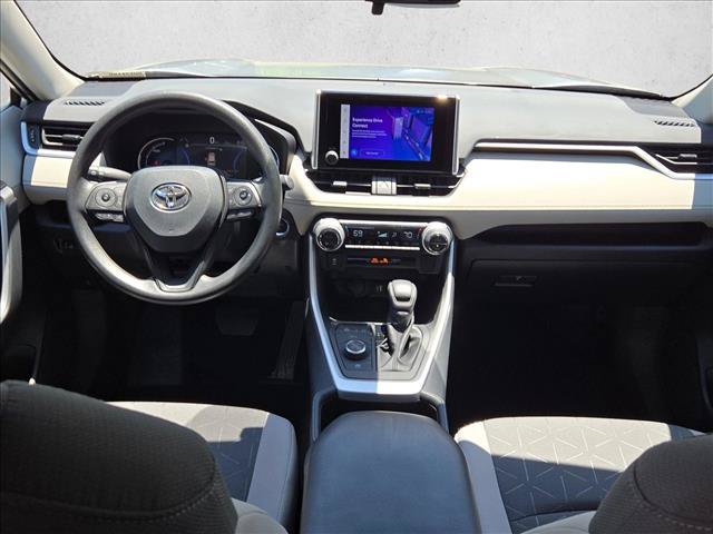 Used 2024 Toyota RAV4 XLE AWD/4WD image 18
