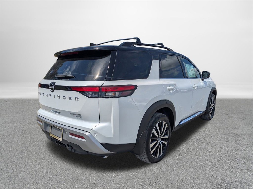New 2025 Nissan Pathfinder Platinum image 3