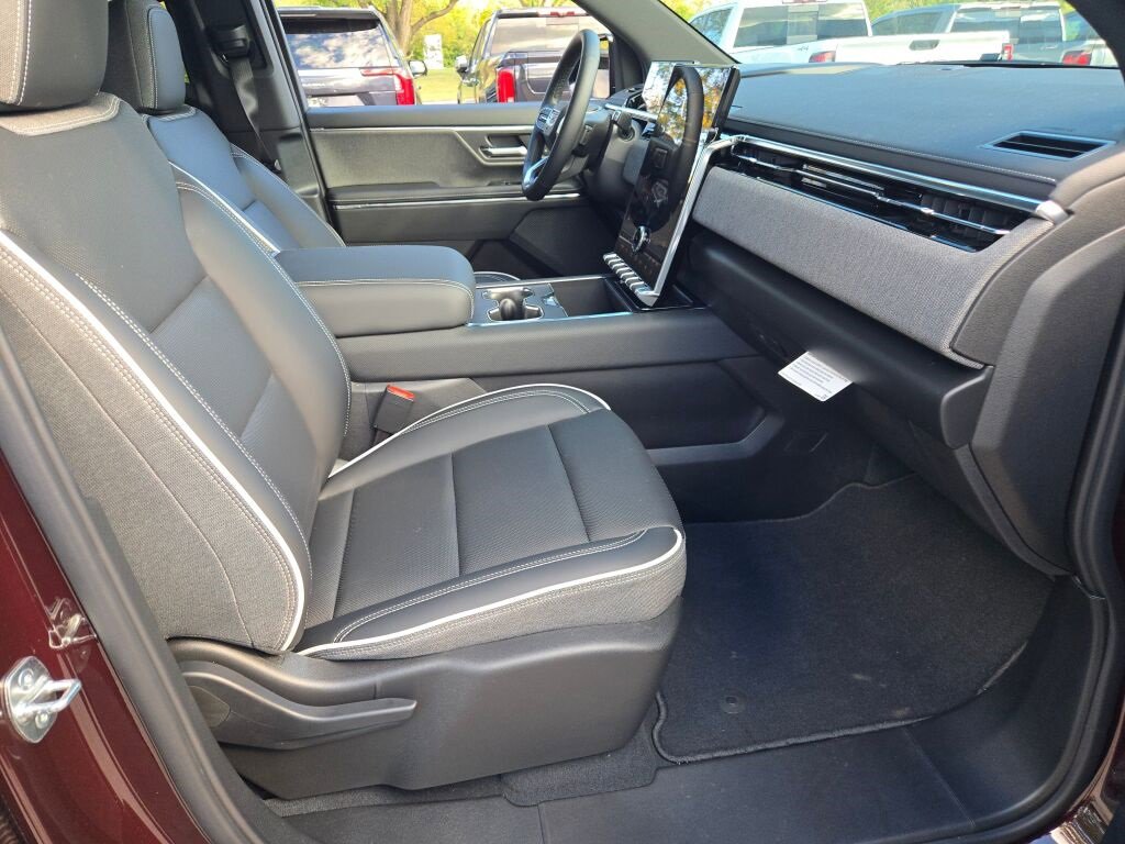 New 2026 GMC Sierra EV Elevation image 7