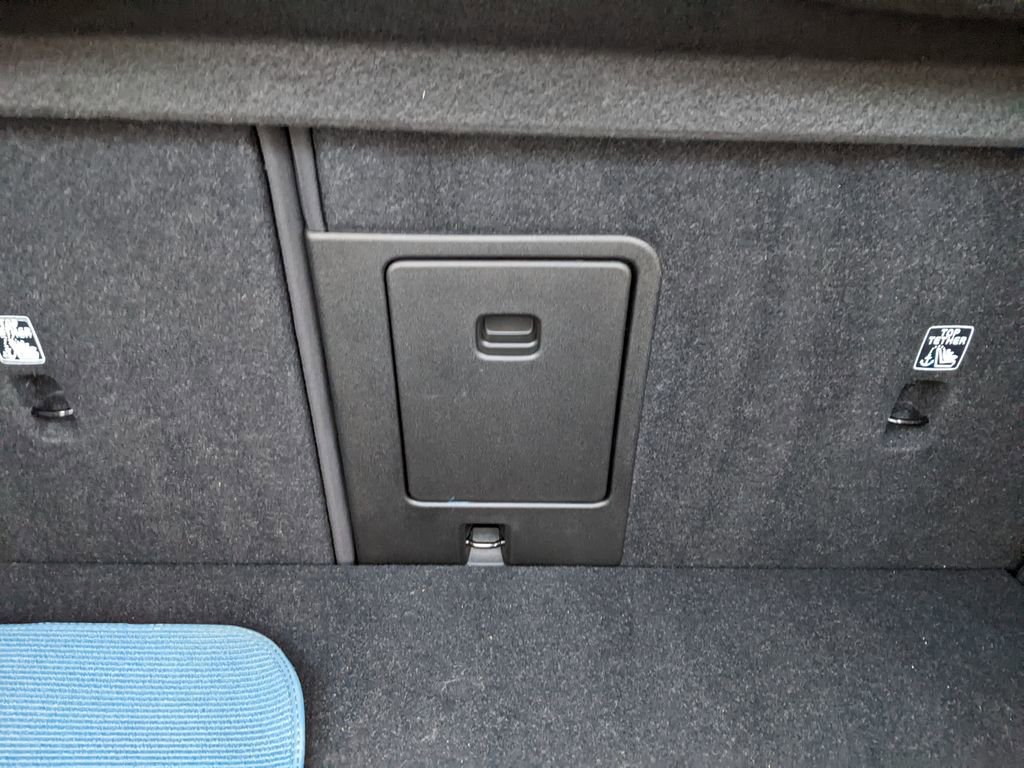 Certified 2023 Volvo C40 P8 Recharge Plus image 28