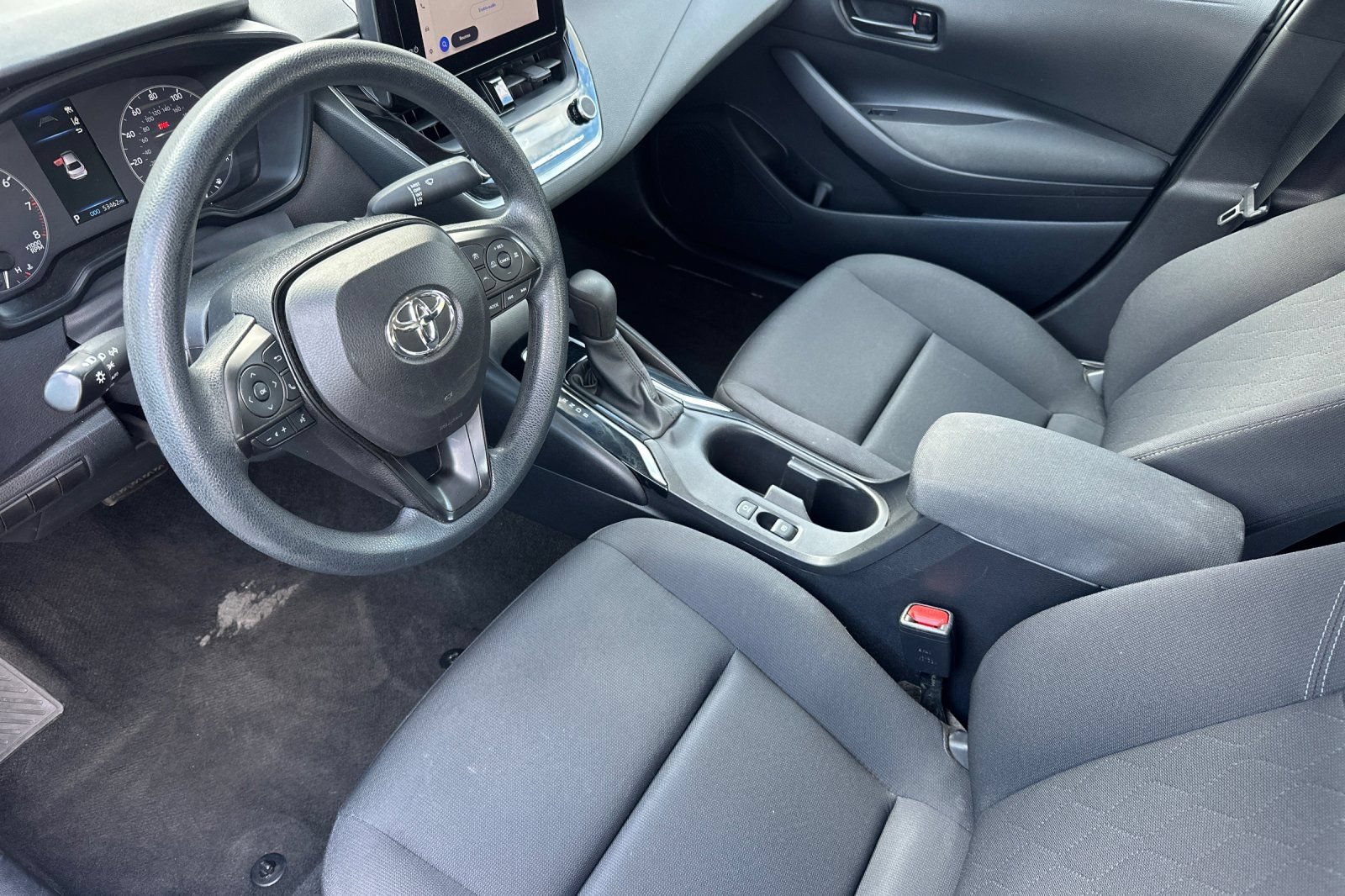 Used 2024 Toyota Corolla LE FWD image 10