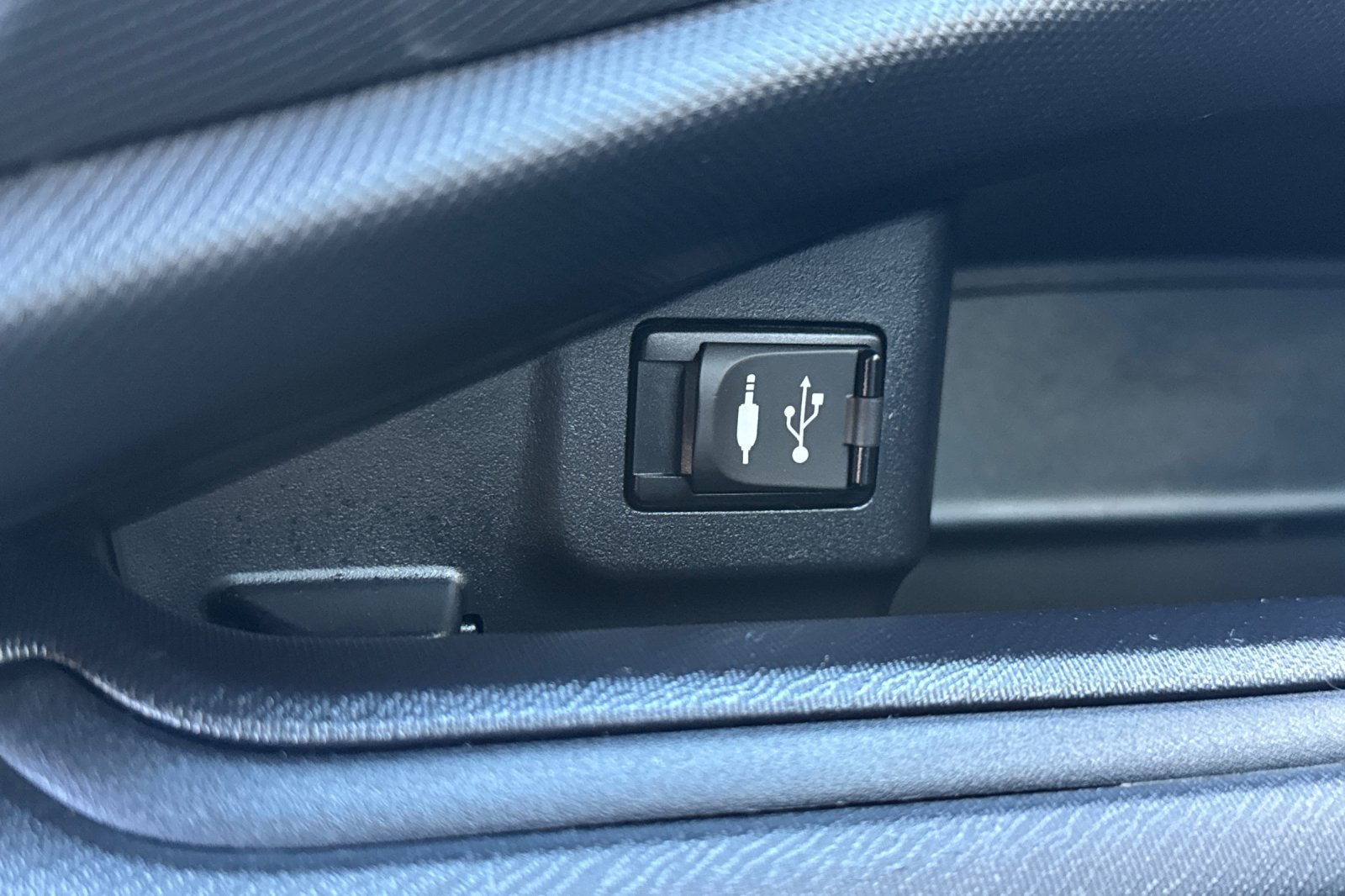 Used 2017 Toyota Prius C One FWD image 29