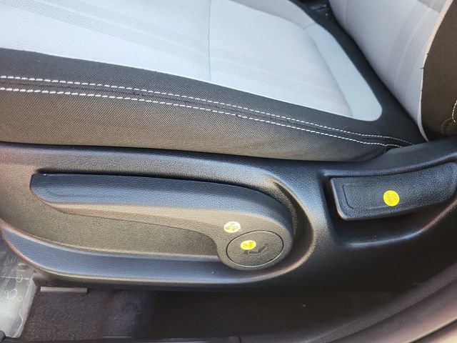 Used 2024 Hyundai Venue SEL FWD image 23