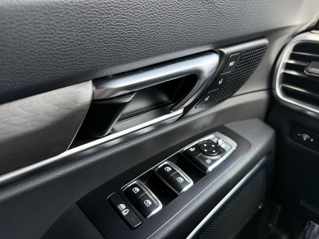 Used 2025 Kia Telluride SX X-Line AWD/4WD image 27