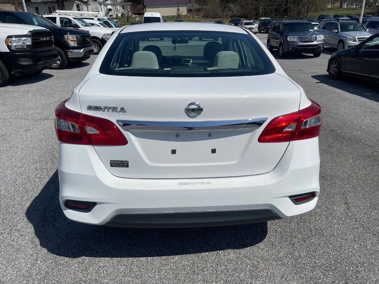 Used 2017 Nissan Sentra S image 7