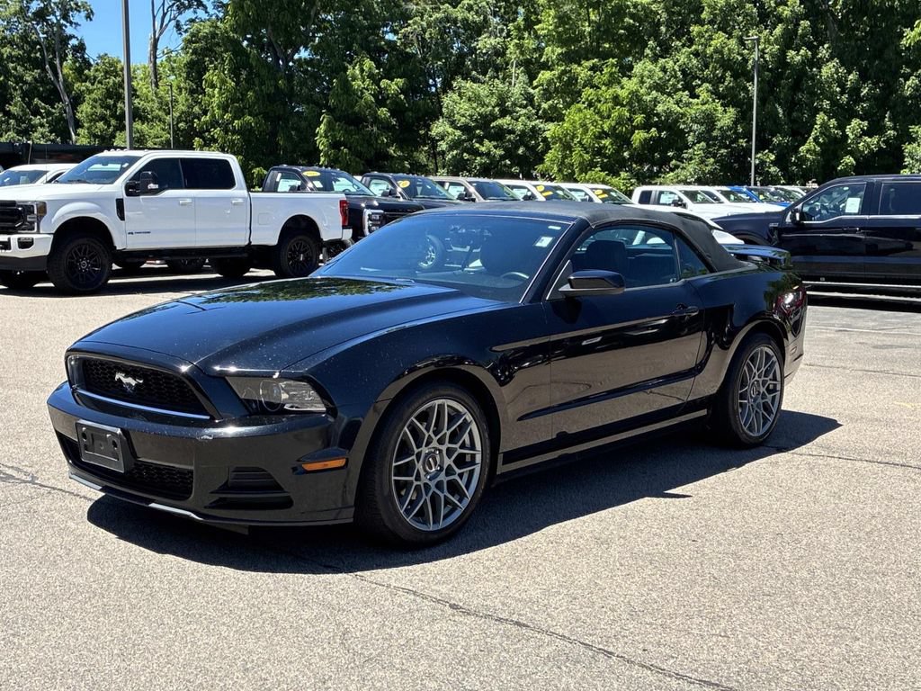 Used 2013 Ford Mustang Premium RWD image 19