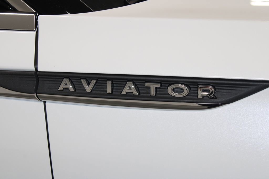 New 2026 Lincoln Aviator 2WD image 11