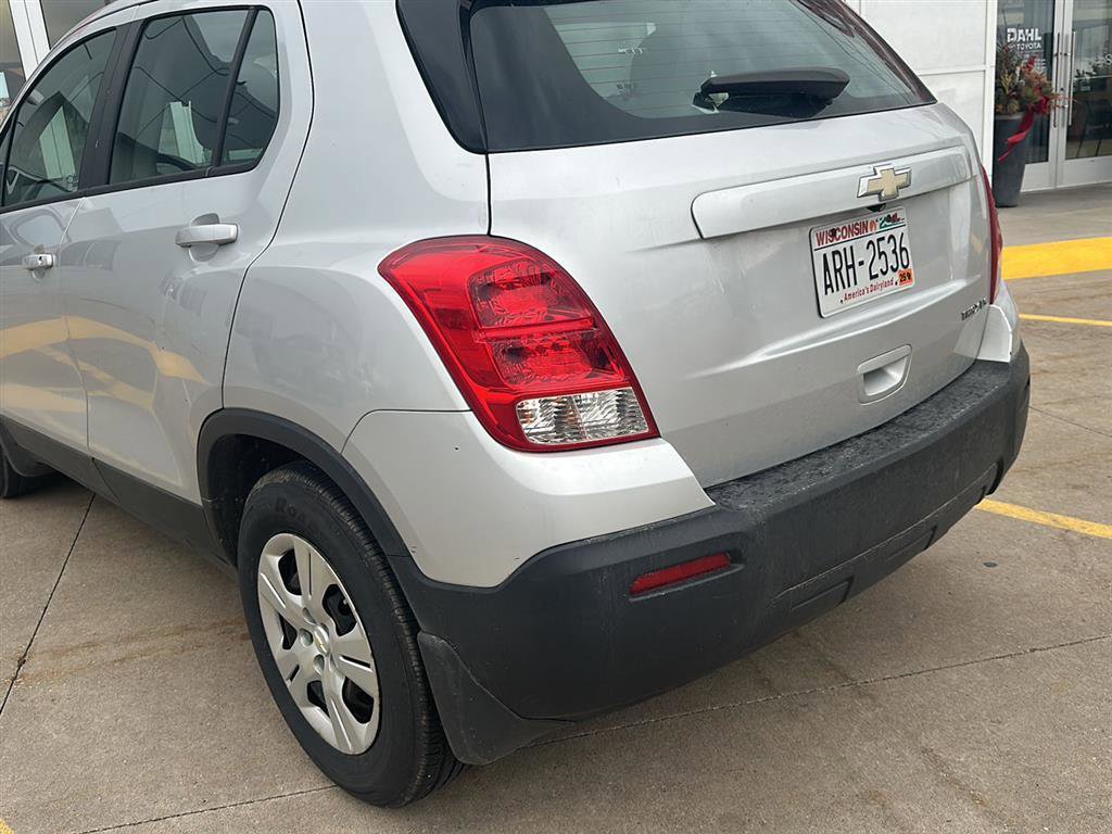 Used 2015 Chevrolet Trax LS w/ LPO, Protection Package FWD image 8