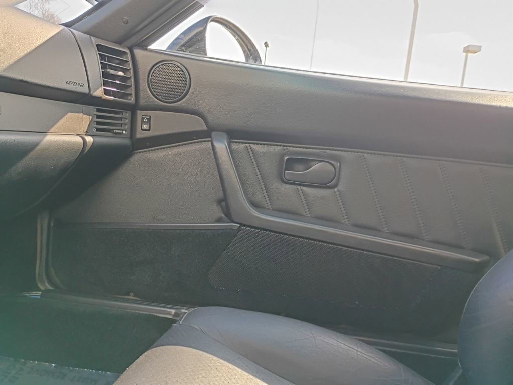Used 1994 Porsche 968 Coupe RWD image 16
