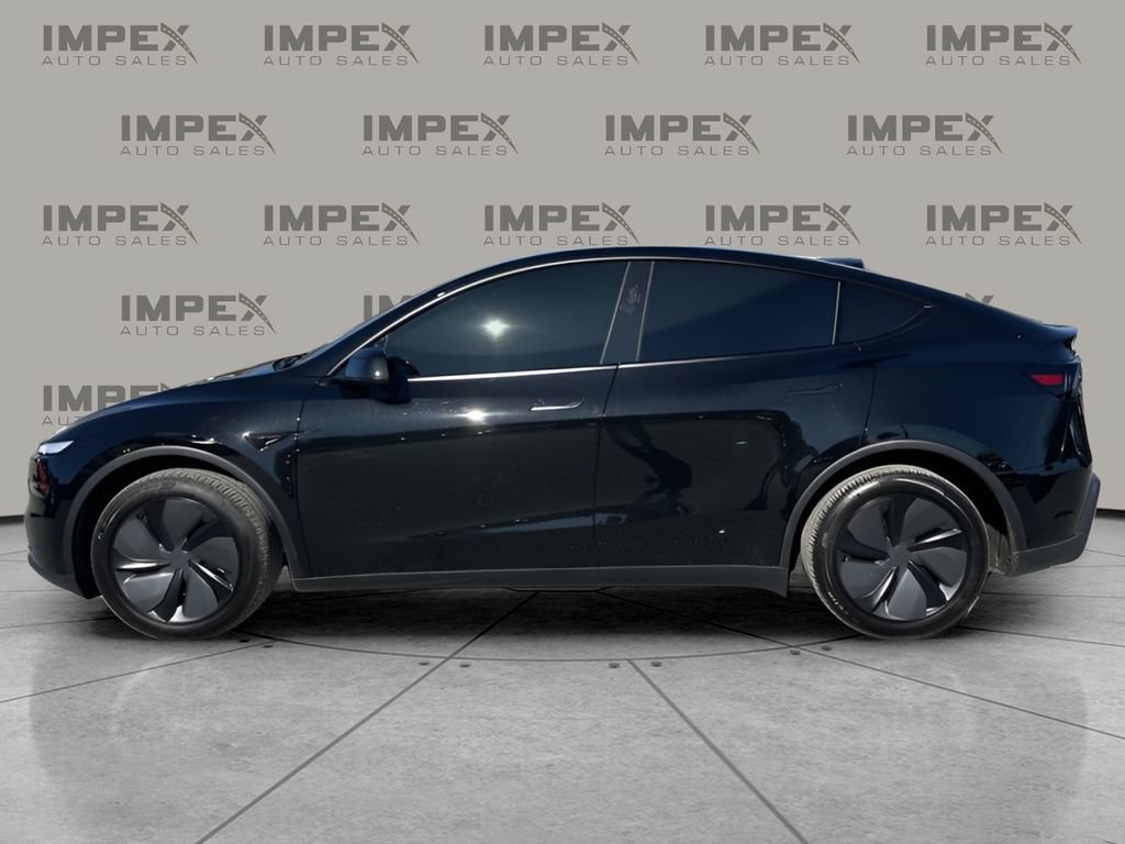 Used 2026 Tesla Model Y Long Range RWD image 2