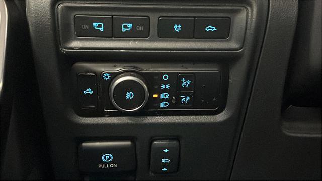 Used 2023 Ford F150 Platinum w/ FX4 Off-Road Package image 43