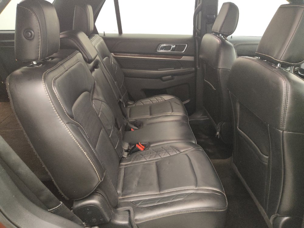 Used 2018 Ford Explorer Platinum AWD/4WD image 19