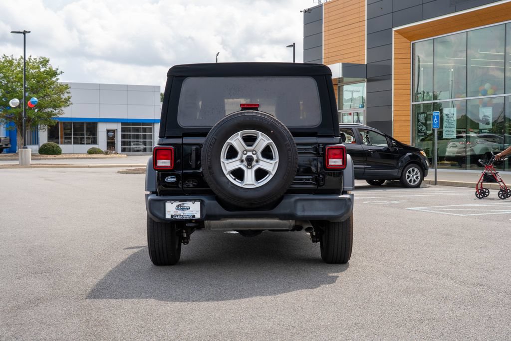 Used 2022 Jeep Wrangler Unlimited Sport AWD/4WD image 6
