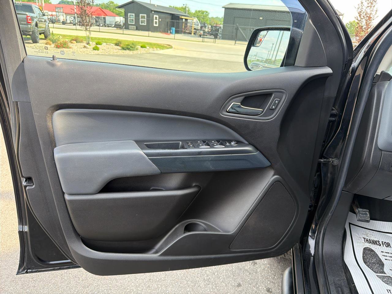 Used 2018 Chevrolet Colorado Z71 AWD/4WD image 8
