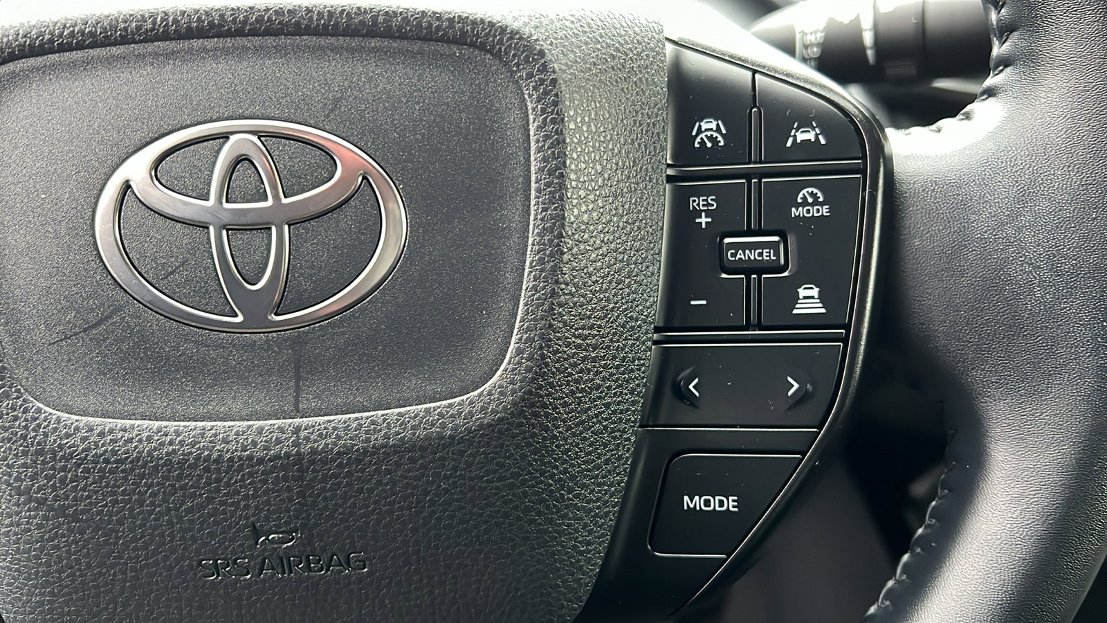 Used 2024 Toyota Prius LE image 24