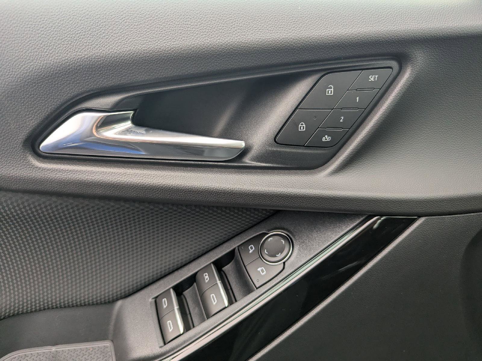 New 2026 Chevrolet Equinox RS w/ Convenience Package III image 44