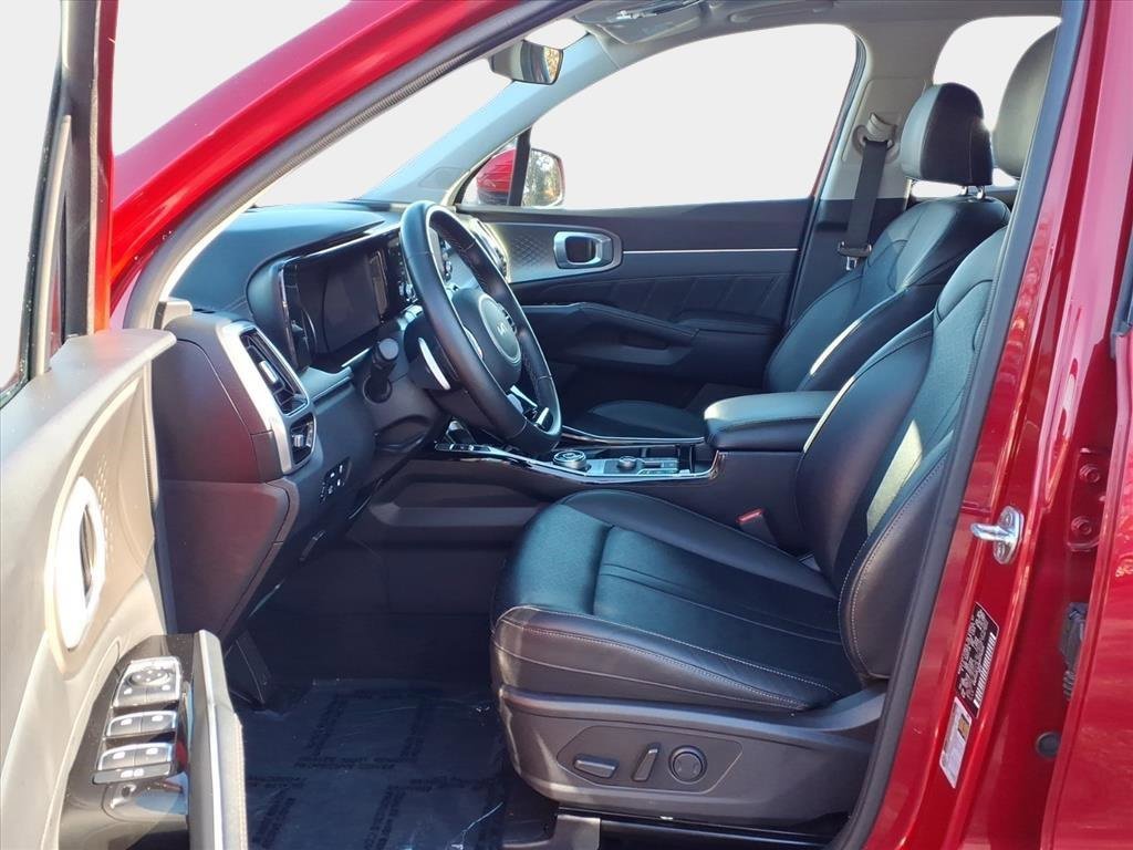 Used 2022 Kia Sorento SX w/ Panoramic Sunroof Package image 9
