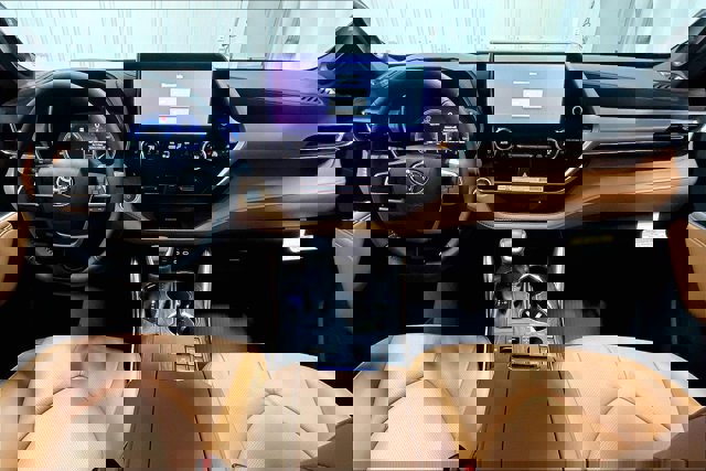 Used 2026 Toyota Highlander Platinum image 15