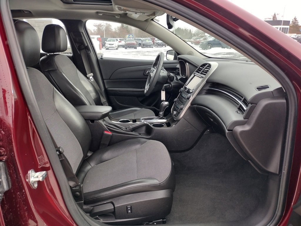 Used 2015 Chevrolet Malibu LT image 11