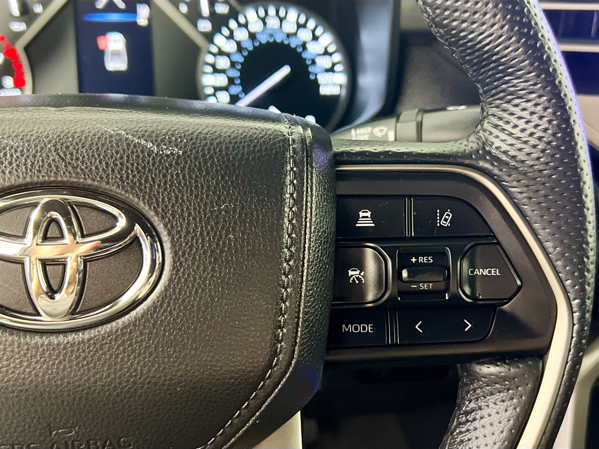 Used 2025 Toyota Tundra SR5 w/ SR5 Premium Package image 19