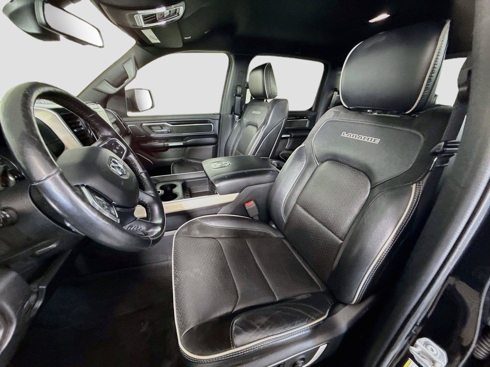 Used 2019 RAM 1500 Laramie AWD/4WD image 3