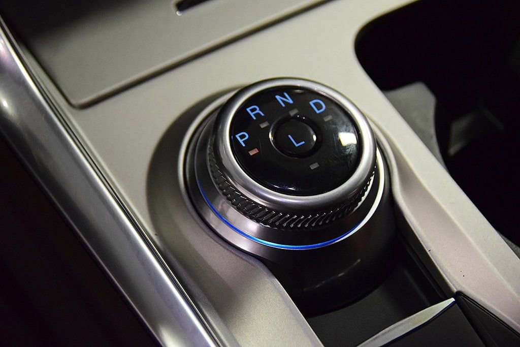 Used 2023 Ford Explorer King Ranch w/ Technology Package image 28