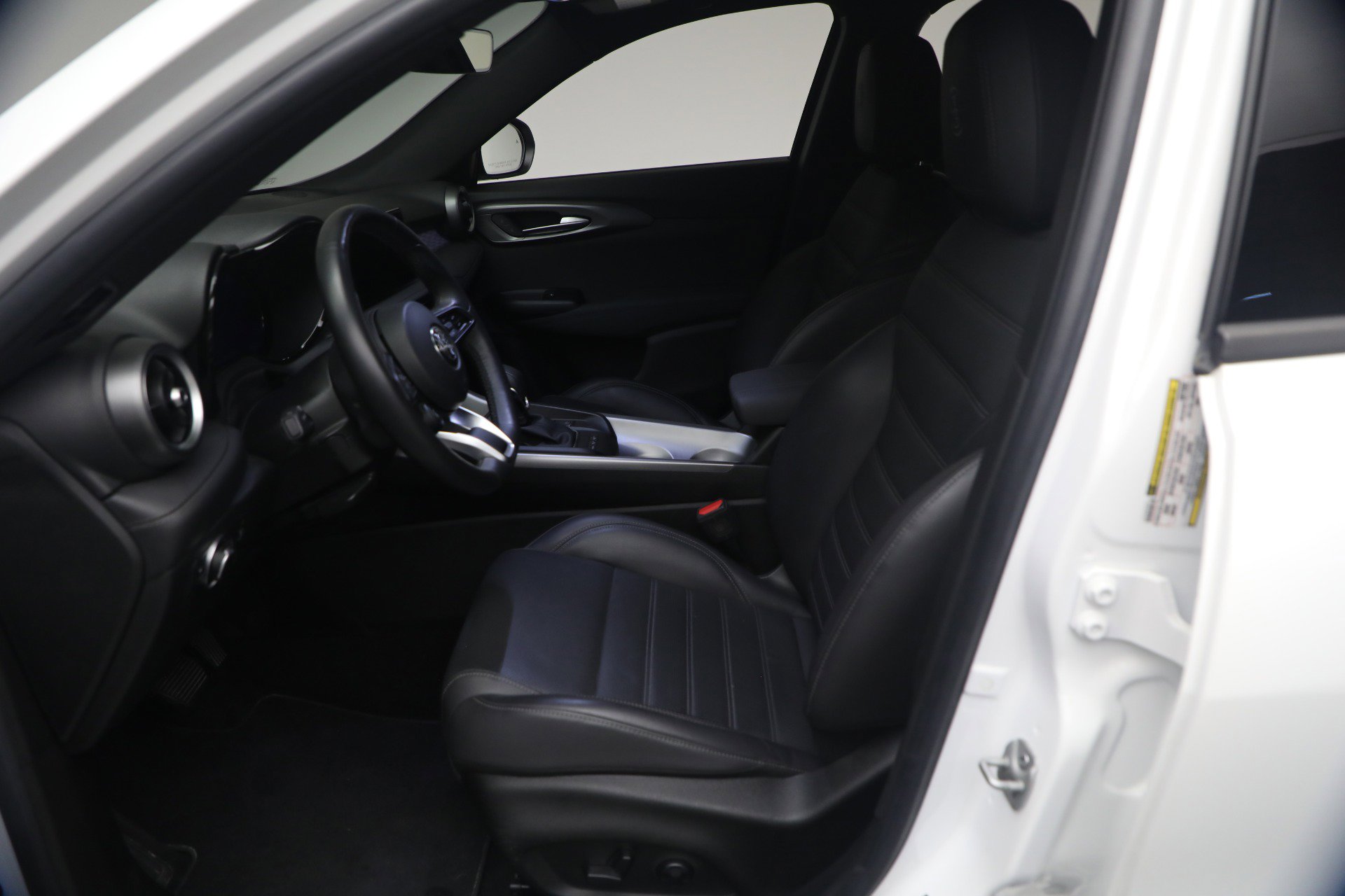 Used 2024 Alfa Romeo Tonale Ti AWD/4WD image 14