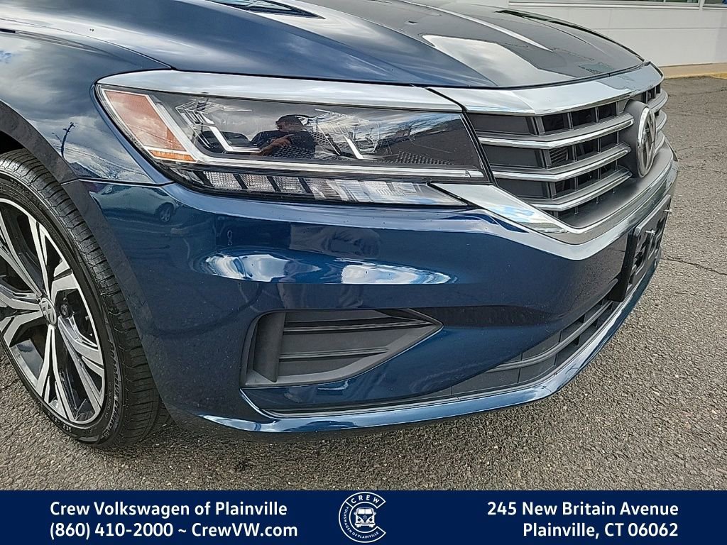 Certified 2022 Volkswagen Passat 2.0T SE FWD image 21