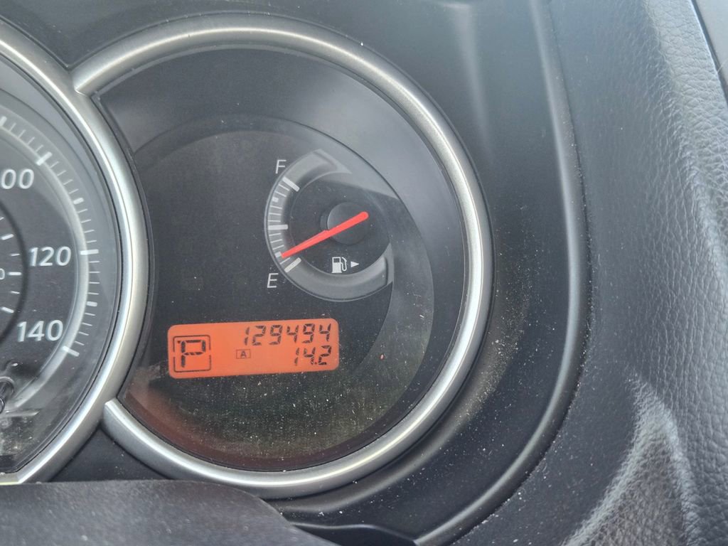 Used 2012 Nissan Versa 1.8 S w/ Plus Pkg FWD image 18