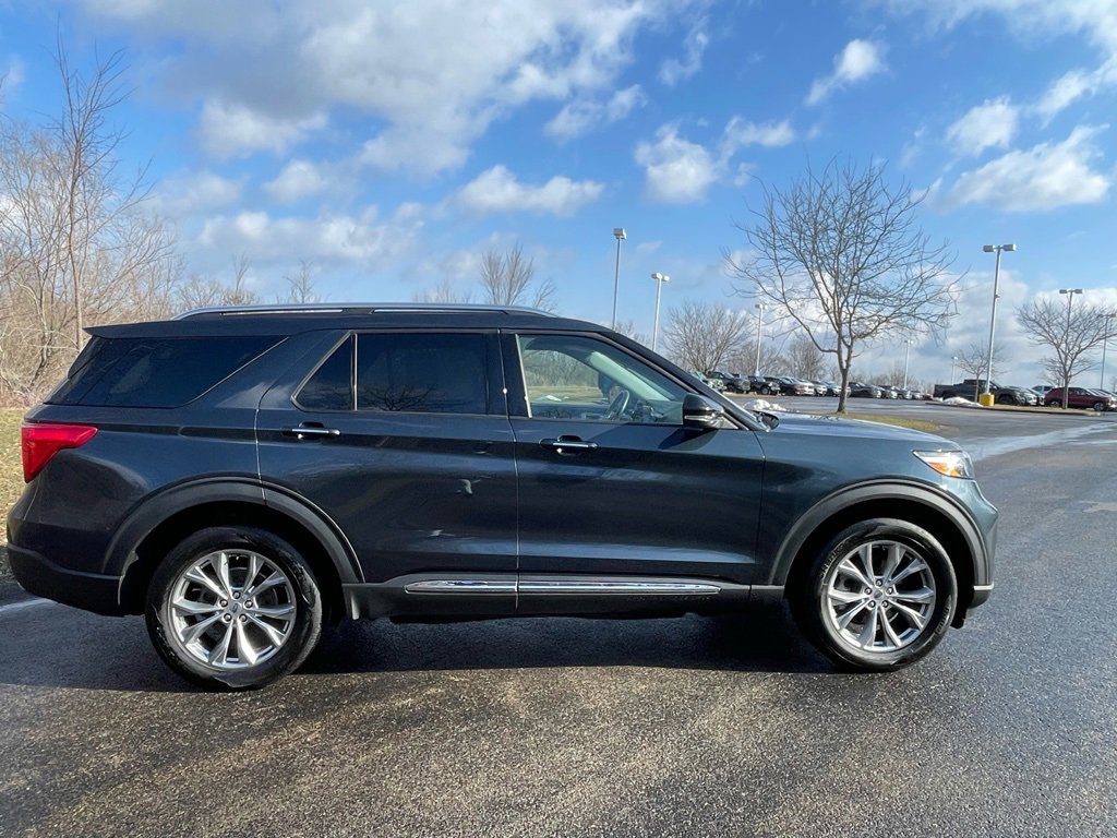 Used 2022 Ford Explorer Limited w/ Equipment Group 301A image 2