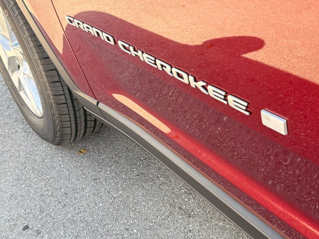 New 2026 Jeep Grand Cherokee L Laredo image 28