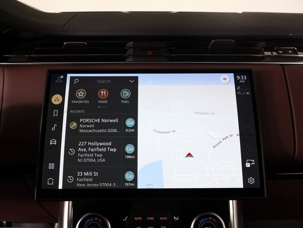 Used 2023 Land Rover Range Rover SE image 14